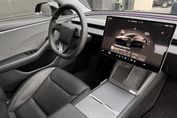 Tesla Model 3 Long Range RWD