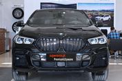BMW X6 M50i