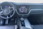 Volvo XC60 B5 B AWD Plus Dark aut