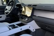 Land Rover Defender D250 mHEV S
