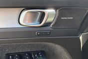 Volvo XC40 B3 Plus Dark