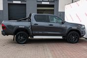 Toyota HiLux Double Cab Invincible 4x4  AT