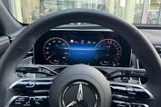 Mercedes Klasa E 300 e  4-Matic AMG