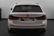 BMW Seria 5 520d xDrive Luxury Line aut