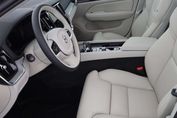Volvo V60 B4 Ultra Dark