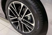 Toyota Camry Prestige 2.5 Hybrid Dynamic Force