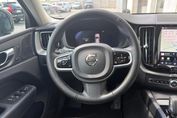 Volvo XC60 B5 B AWD Plus Dark