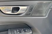 Volvo XC60 B4 D AWD Plus Dark