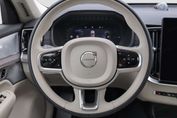 Volvo XC60 B5 AWD Ultra Bright