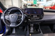Lexus ES 300h F Sport Design