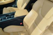 Volvo XC60 B4 B Plus Dark aut