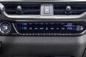 Lexus UX 300h Business