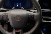 Toyota C-HR GR Sport 2.0 Hybrid Dynamic Force Plug-in