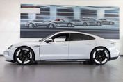 Porsche Taycan 4 Black Edition