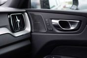 Volvo XC60 B5 AWD Plus Black Edition
