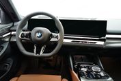 BMW Seria 5 Touring 520d xDrive M Sport