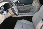 Volvo XC60 B5 AWD Plus Bright