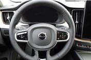 Volvo XC60 B5 AWD Ultra Dark