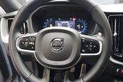 Volvo XC60 B5 B AWD Plus Dark