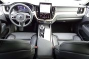 Volvo XC60 B5 AWD Ultra Dark