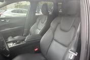 Volvo XC60 B5 B AWD Plus Dark