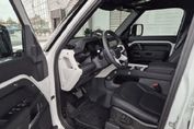 Land Rover Defender 110 D240 SE