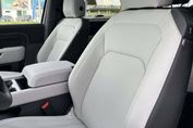 Land Rover Defender 90 D250 X-Dynamic SE