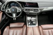 BMW X5 M50i
