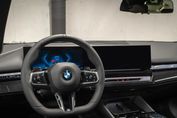 BMW Seria 5 Touring 520d xDrive M Sport