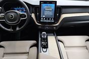 Volvo XC60 B5 B AWD Plus Dark