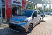 Toyota Proace City Verso Family MT6