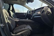 Volvo XC60 T8 Plug-In Hybrid AWD Ultra Dark aut