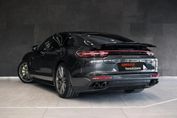 Porsche Panamera Turbo Hybrid