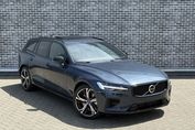 Volvo V60 T6 AWD Plug-In Hybrid Ultra Dark
