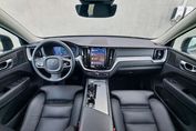 Volvo XC60 B5 B AWD Plus Dark aut