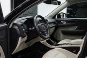 Volvo XC40 T3 Momentum Pro