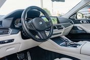 BMW X6 M50i
