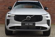 Volvo XC90 B5 AWD Ultra Dark