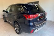 Mitsubishi Outlander 2.0 4WD CVT