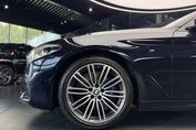 BMW Seria 5 530i xDrive M Sport sport