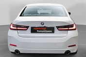 BMW Seria 3 318i aut