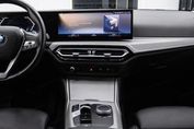 BMW Seria 3 318i aut