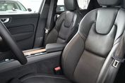 Volvo XC60 B5 AWD Plus Dark