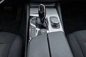 BMW Seria 5 520e sport-aut