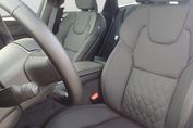 Volvo XC60 B5 B AWD Plus Dark