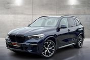 BMW X5 M50i
