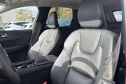 Volvo XC60 B4 B Plus Dark