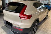 Volvo XC40 B3 Plus Dark