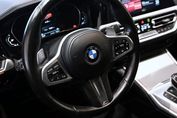 BMW Seria 3 330i aut