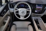 Volvo XC60 B4 D AWD Plus Dark